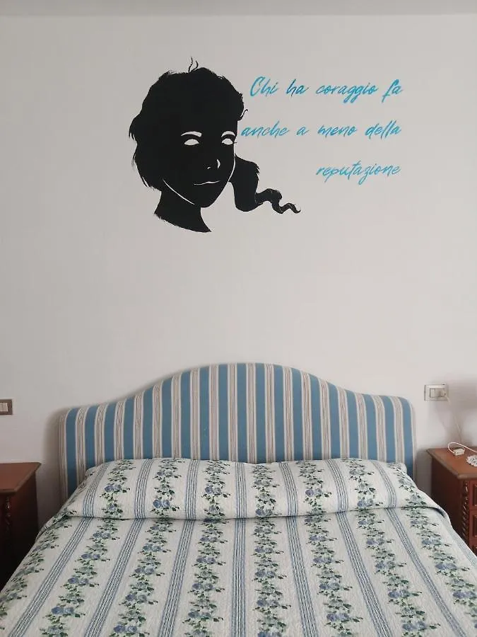 Rosy Rooms Guest house Carignano (Tuscany)